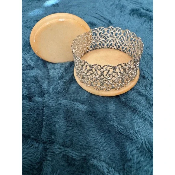 Vintage Alabaster Stone Trinket Box Silver Filigree Metal Lid Ornate Finial 3in - Picture 3 of 7